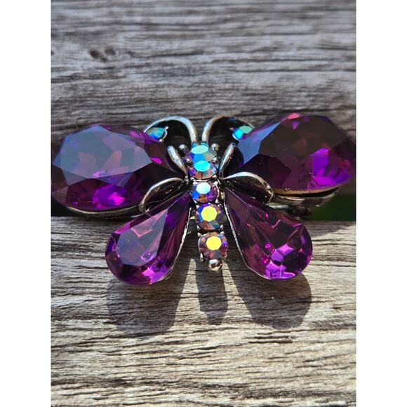 Gorgeous Vintage Purple Crystal & Rhinestone Butterfly Brooch by Janus - Picture 10 of 10